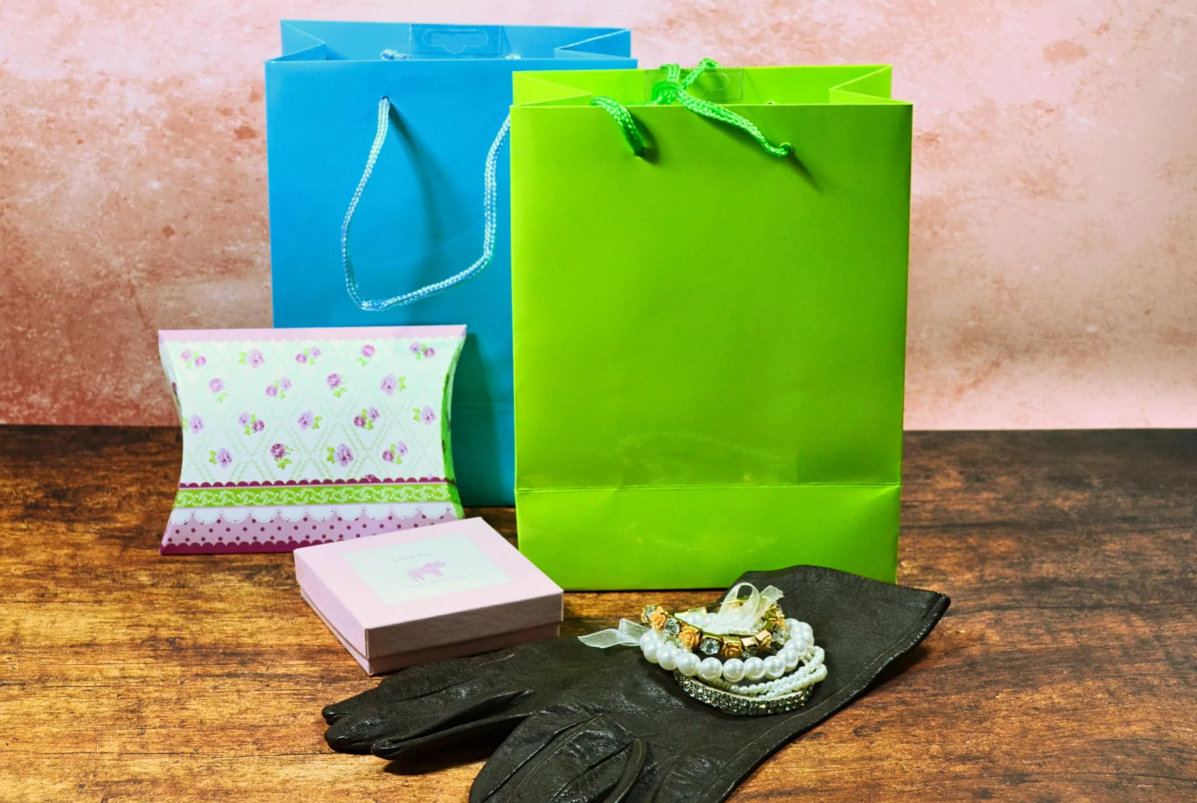 Shoppen im Atelier Marie-Lucienne Club-Shop Shoppen im Atelier Marie-Lucienne Club-Shop