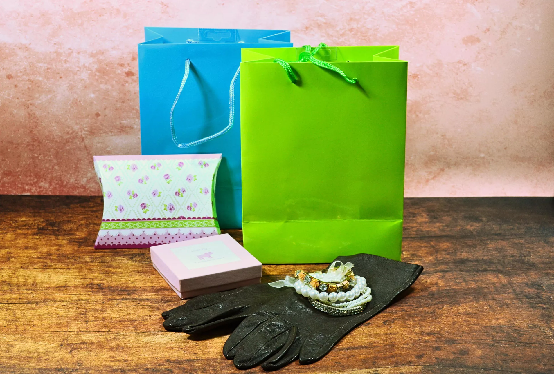 Club-Shopping im Atelier Marie-Lucienne Club-Shopping im Atelier Marie-Lucienne