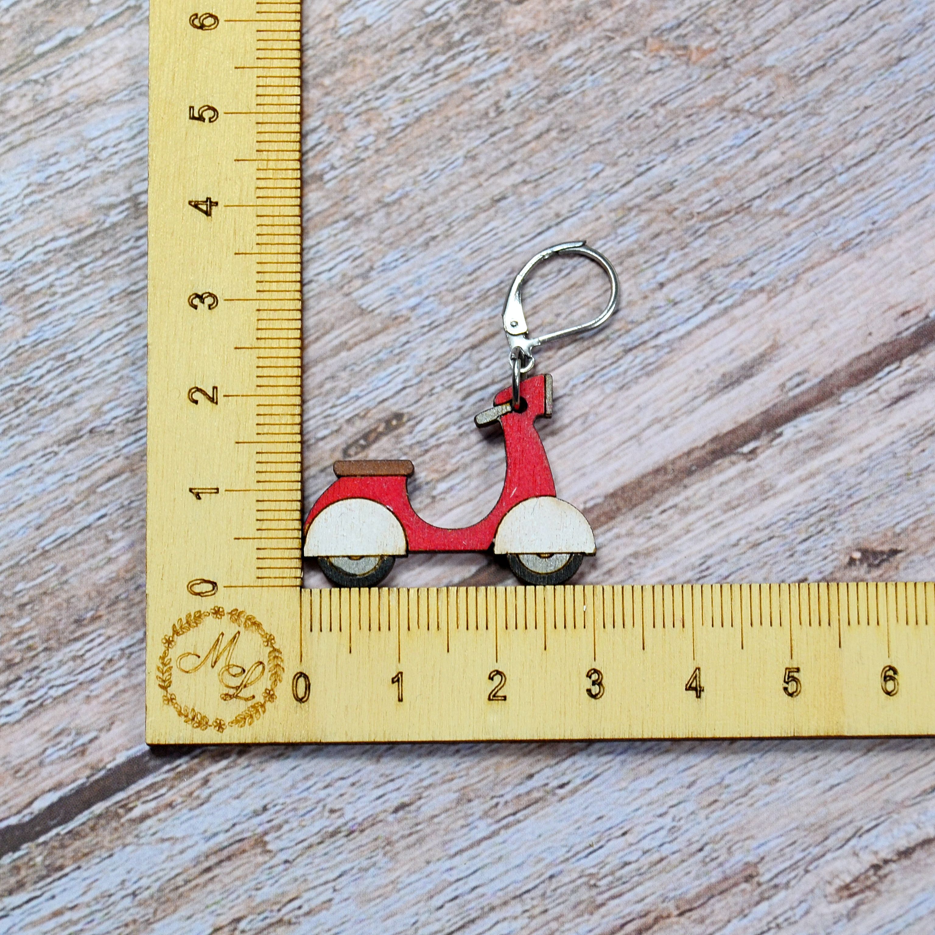 Holzmaschenmarkierer Scooter an Lineal