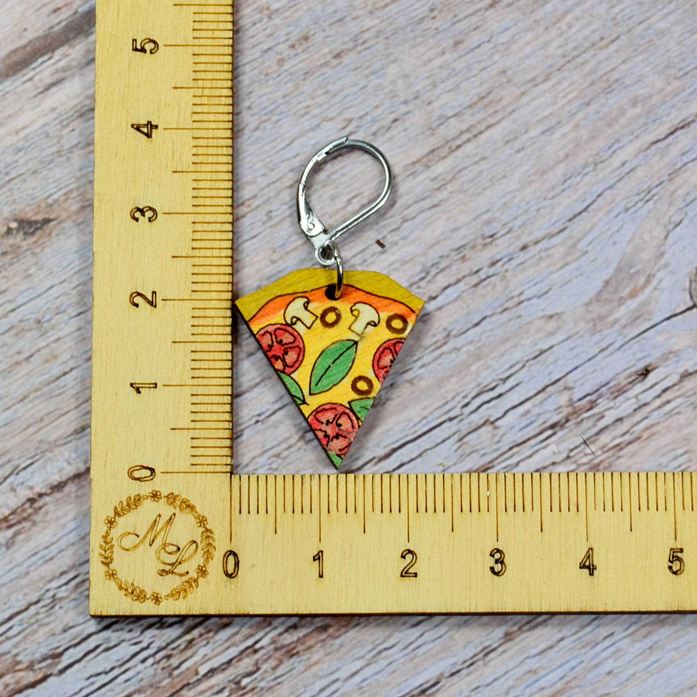 Holzmaschenmarkierer Pizza an Lineal