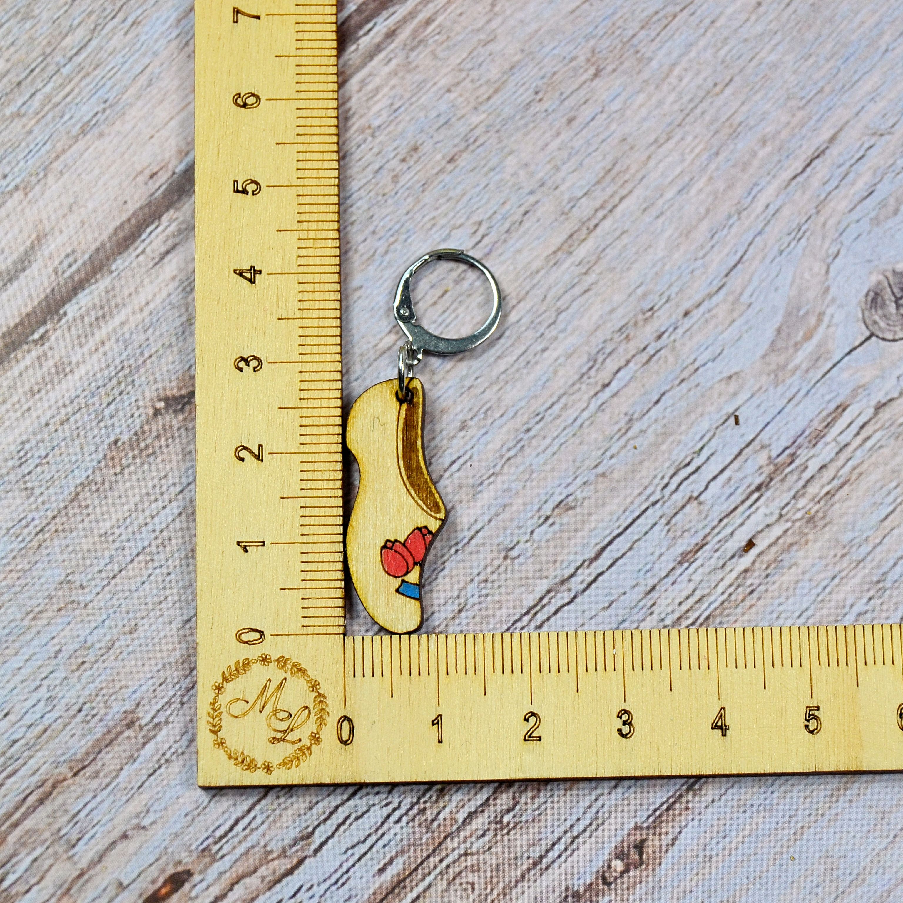 Holzmaschenmarkierer Klompen an Lineal